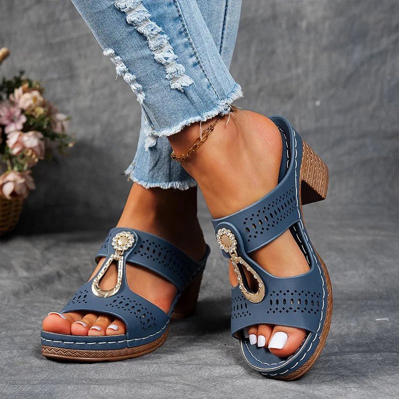 CHIC AND COMFORTABLE SUPPORTIVE SANDALS