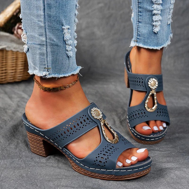 CHIC AND COMFORTABLE SUPPORTIVE SANDALS